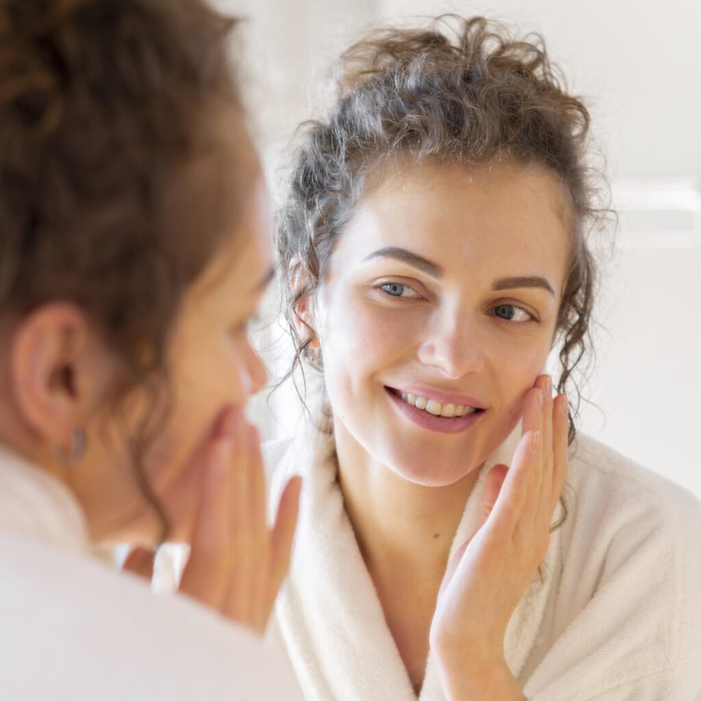 The Guide to Skincare Routine for Oily Skin: Expert Tips for Every Skin Type